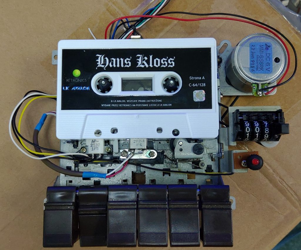 Playing the Hitchhikers Infocom game on an e-paper screen with voice input  is my dream interface : r/HHGTTG